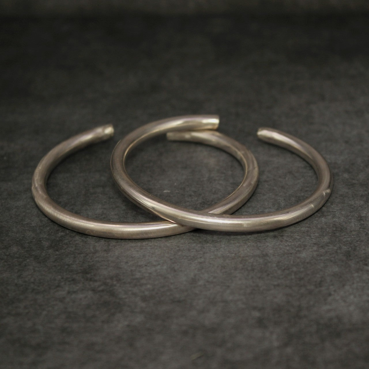 HOLLOW SILVER CUFF BRACELET ‘’BR043SS’’