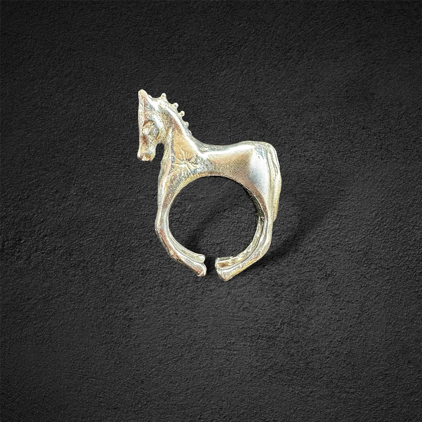 SILVER HORSE RING ‘’R200SS’’