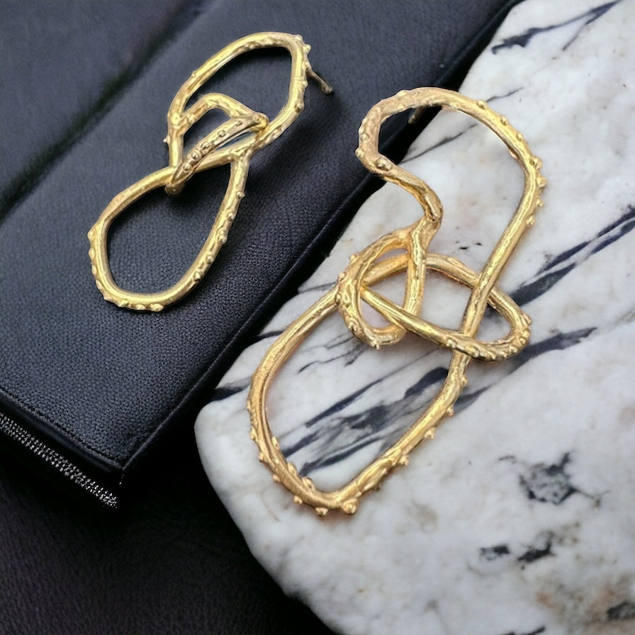 GOLD ABSTRACT EARRINGS ‘’E207GP’’