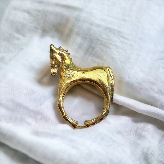 GOLD HORSE RING ‘’R200GP’’