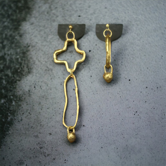 GOLD LARGE CROSS EARRINGS ‘’E009GP’’